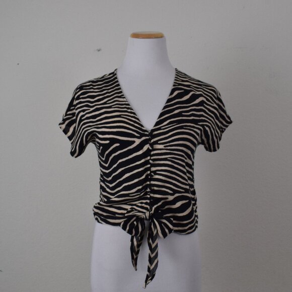 H&M Animal Print Front Tie Crop‎ Blouse - Picture 1 of 8